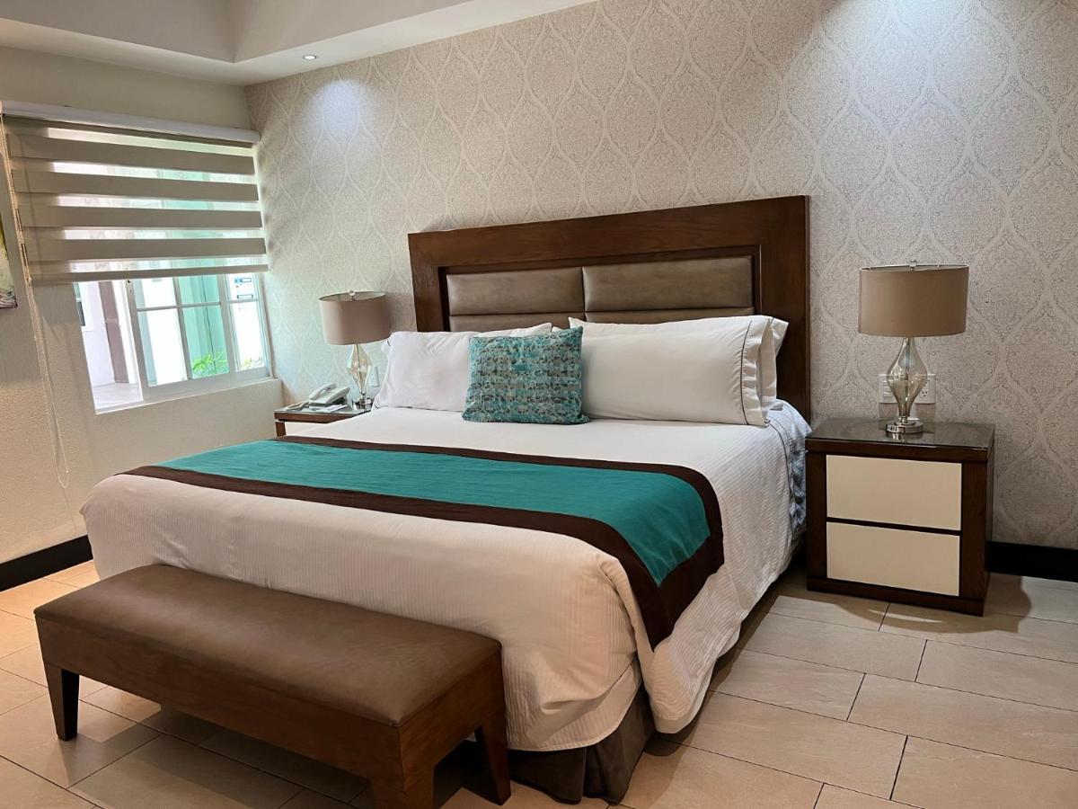 Áurea Hotel&Suites Zapopan Ngoại thất bức ảnh