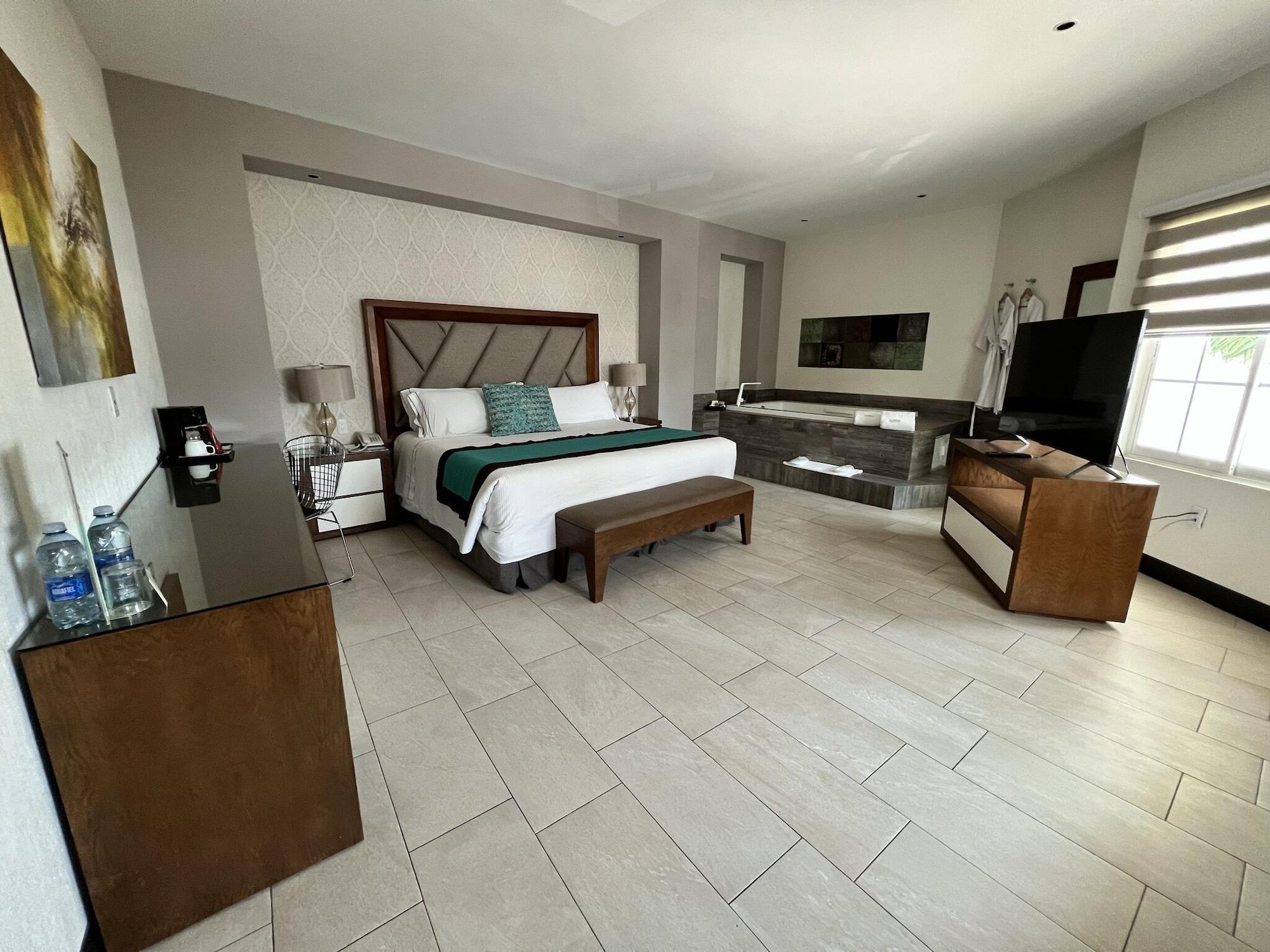 Áurea Hotel&Suites Zapopan Ngoại thất bức ảnh