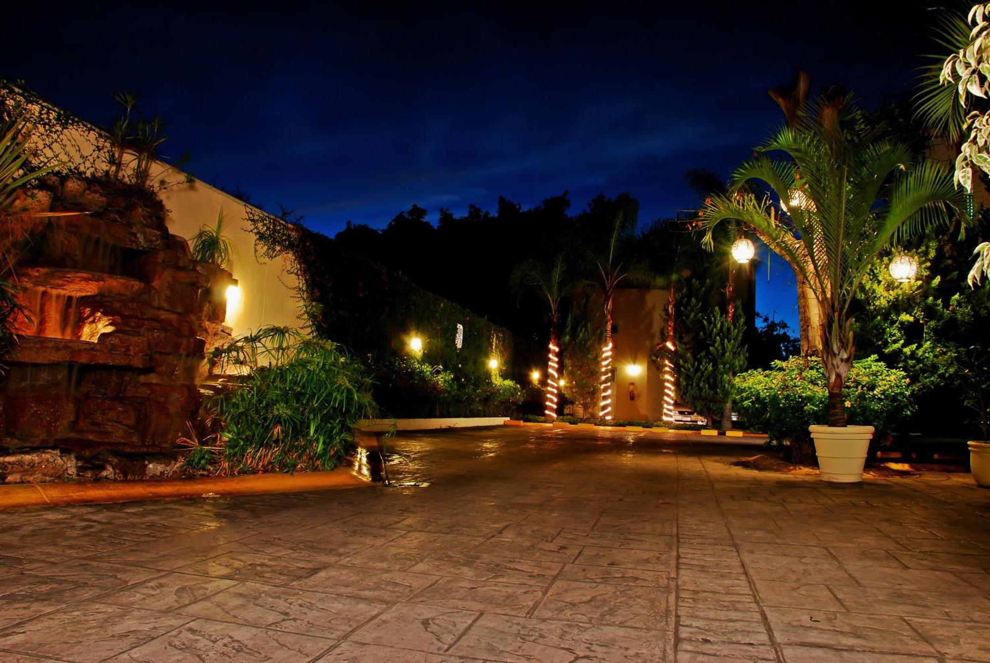 Áurea Hotel&Suites Zapopan Ngoại thất bức ảnh